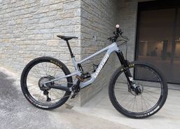 Santa Cruz Hightower C XT 29" Carbon – Fox 36 – Shimano XT – Top Ausstattung | Mountainbikes | Freeride / All Mountain | velomarkt.ch
