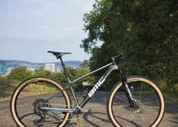 BMC Twostroke 01 TWO 2023 Carbon, Grösse M | Mountainbikes | CC Bikes / Hardtails | velomarkt.ch