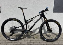Rocky Mountian Element | Mountainbikes | CC Bikes vollgefedert | velomarkt.ch