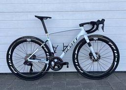Scott Addict RC 2026 | Rennvelos | Edel - Rennvelos | velomarkt.ch
