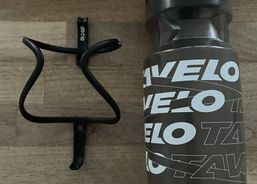Pertual Carbon Flaschenhalter 10 g inkl. Tavelo Bidon | Zubehör / Teile | Rennvelo Parts | velomarkt.ch