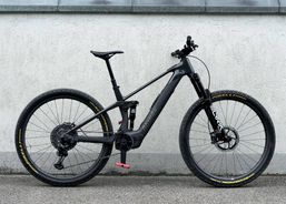 Raymon Airok Ultra, Full Carbon E-MTB inkl. Rangextender | Mountainbikes | CC Bikes sospensione completa | velomarkt.ch