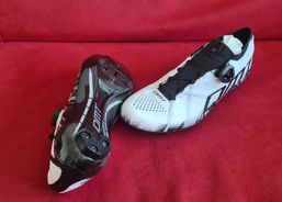 DMT KR1 white/black Grösse 41 | Zubehör / Teile | Veloschuhe | velomarkt.ch