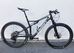 Specialized S-Works Epic Carbon | Mountainbikes | CC Bikes vollgefedert | velomarkt.ch