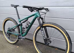 Specialized Epic Expert | Mountainbikes | CC Bikes vollgefedert | velomarkt.ch