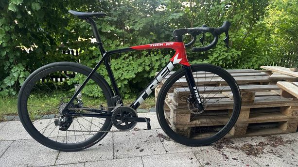 Trek Emonda SLR 6 – Carbon Rennrad - SRAM AXS eTap kaufen in Berlin #1 | velomarkt.de