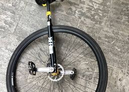 Einrad 36 Zoll QX Disc mit Touringgriff und Scheibenbremse | Diverse Velos | Einräder | velomarkt.at