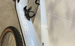 Cube Reaction Hybrid Pro 625 flashwhite´n´black 2023 kaufen in Tirol #4 | velomarkt.at