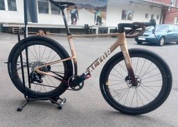 Factor Sarana | Rennrad | Radquer / Cross / Gravel | velomarkt.de