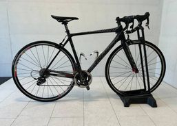 Scott Addict R1 Carbon Rennrad | Vélos de course | Vélos de course jusqu'à CHF 2000 | velomarkt.de
