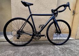 Cannondale CAAD12 Disc 105 – Carbon-Gabel // Shimano 105 // Hydraulic Disc | Vélos de course | Vélos de course jusqu'à CHF 2000 | velomarkt.de