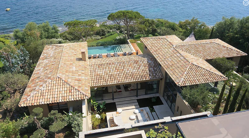 This stunning property in Saint-Tropez is yours if you have a