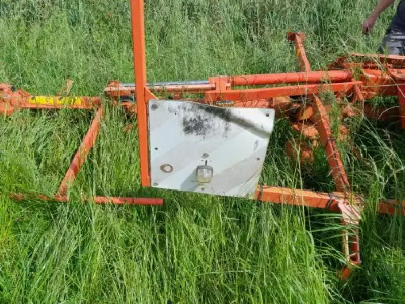 E-FARM: Kuhn ga 6401 mh - Segadora - id QPZTJRG - Francia