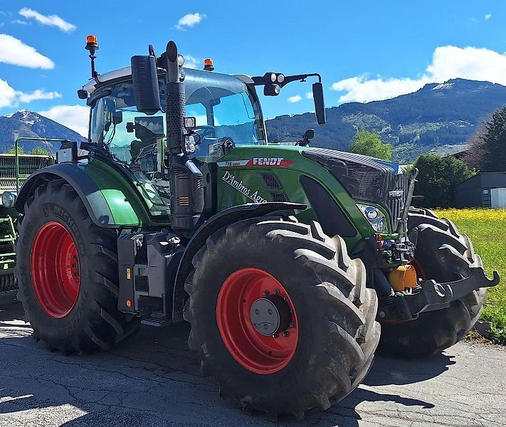 E-FARM: Fendt 718 Vario ProfiPlus - Traktor - id 2STHSCE - 154.000 € - Abgelesene Motorstunden: 1.900 - Motorleistung (PS): 188,Österreich