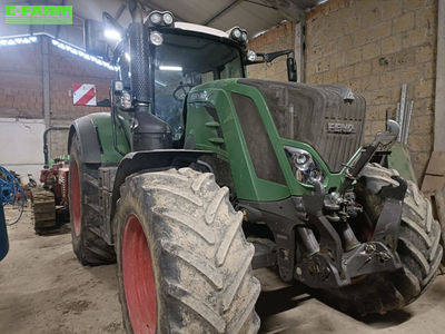 E-FARM: Fendt 826 Vario - Τρακτέρ - id CVLG61P - 105.000 € - Χρονία: 2015 - Μετρητής ωρών: 4.500,Ισχύς κινητήρα: 260,Ιταλία