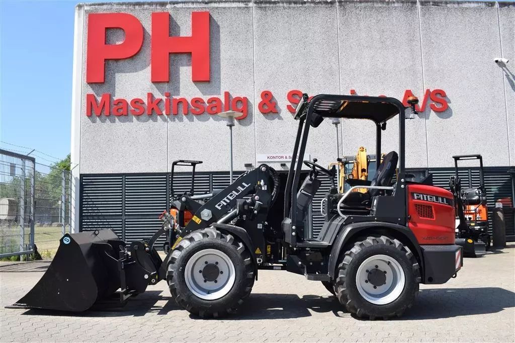 E-FARM: pitbull x28-45crt fabriksny pitbull - Chargeuse sur pneus - id YXSK9JB - 45 574 € - Année: 2023 - Puissance du moteur (chevaux): 45,Danemark