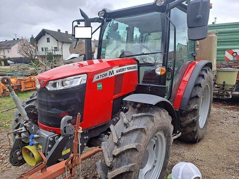 E-FARM: Massey Ferguson 4708 - Traktor - id CKBHSMV - 45.350 € - Baujahr: 2023 - Abgelesene Motorstunden: 300,Motorleistung (PS): 82,Deutschland