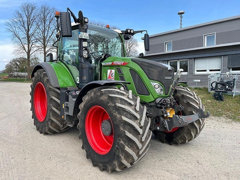 E-FARM: Fendt 724 Vario ProfiPlus - Tractor - id 93Y5T1D - 136.750 € - Año: 2022 - Horas: 3395,Alemania