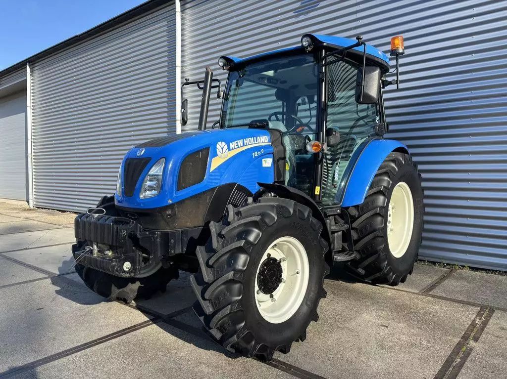 New Holland T4.75S Tractor €34,000