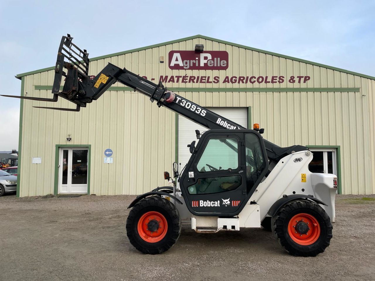 E-FARM: Bobcat t3093s - Telehandler - id KN4QPQG - €23,000 - Year of construction: 2002 - Engine hours: 5,575,Engine power (HP): 100,France