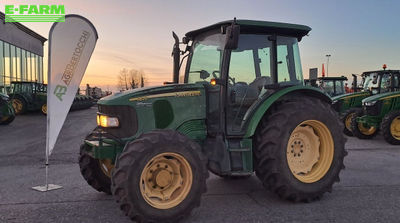 E-FARM: John Deere 5820 - Τρακτέρ - id UTMESSC - 28.500 € - Χρονία: 2007 - Μετρητής ωρών: 12.136,Ισχύς κινητήρα: 93,Ιταλία