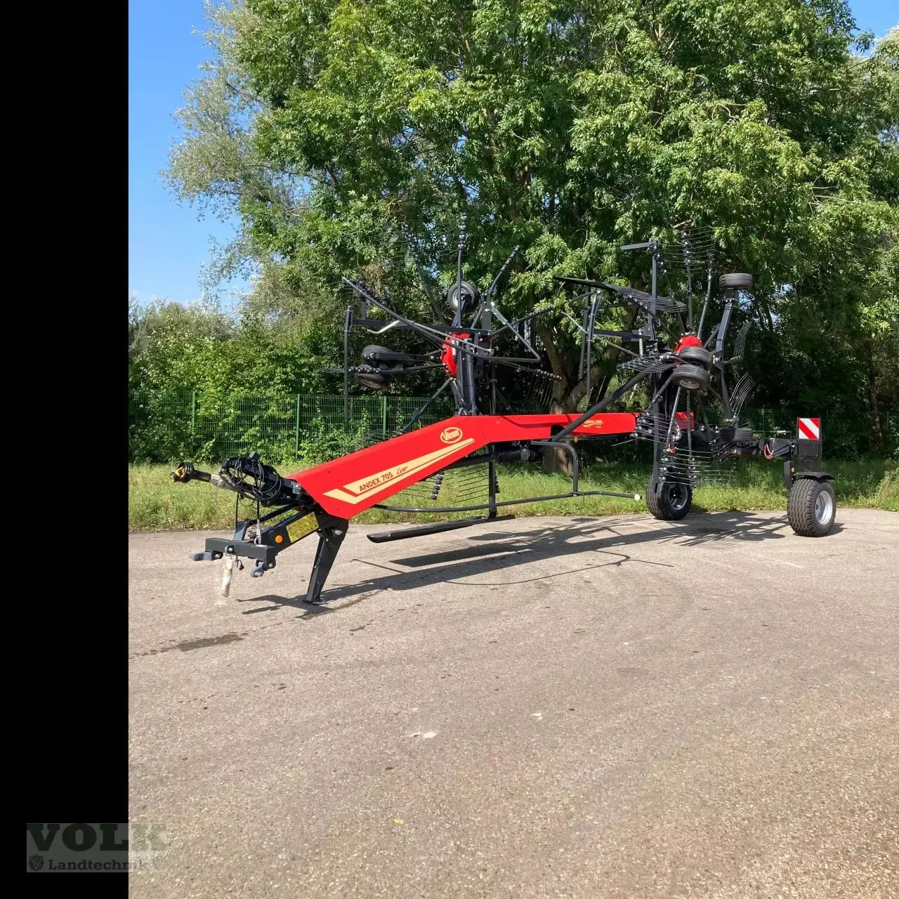 E-FARM: Kverneland andex 705 evo - Rive - id 1JUUKE6 - 21.134 € - Produktionsår: 2022 - Tyskland
