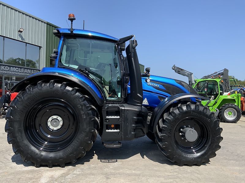 E-FARM: Valtra T215 Direct - Tractor - id CJPSAF5 - 104.816 EUR - Anul: 2022 - Citeste ore: 1.157,Regatul Unit