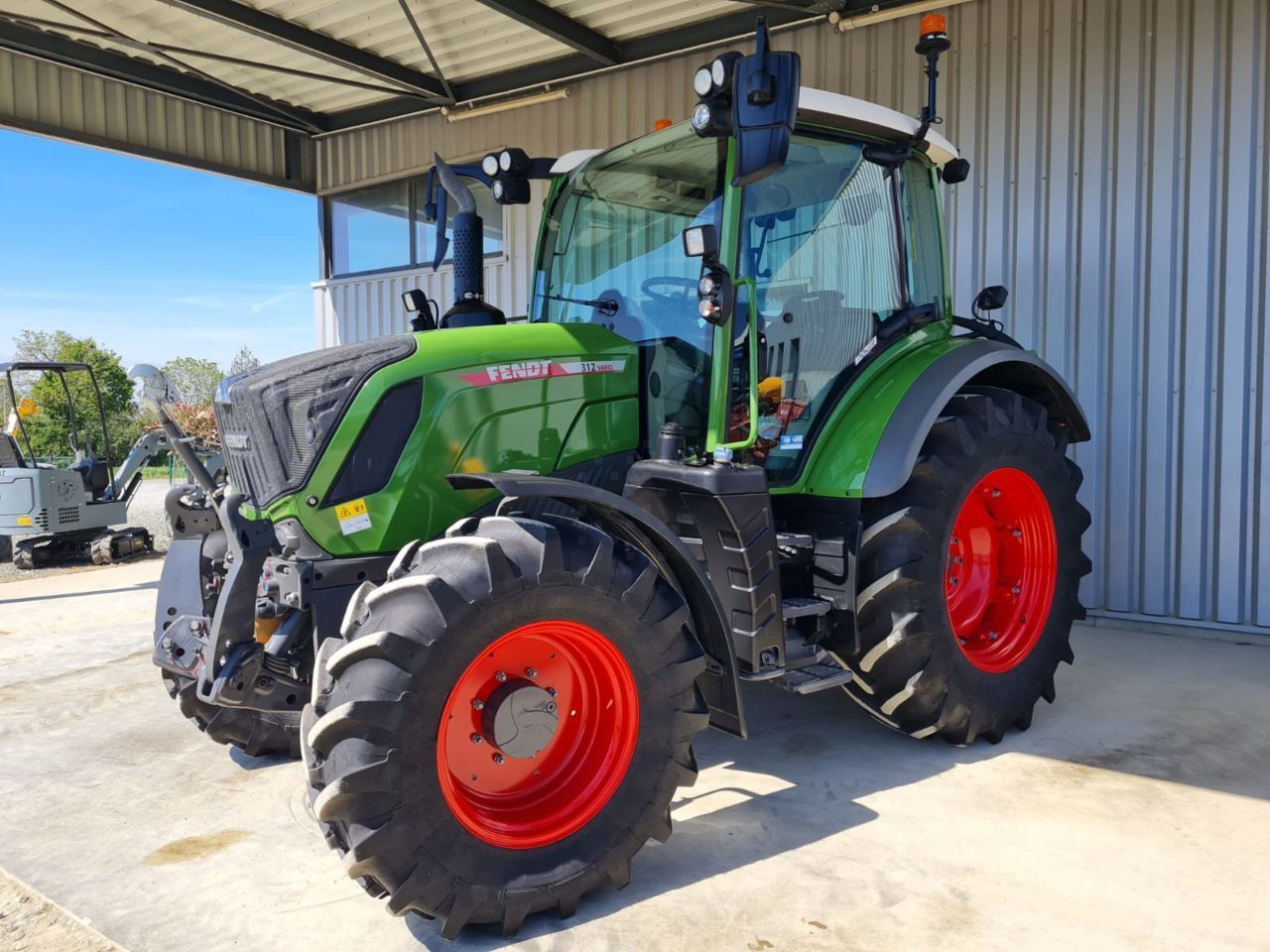 Fendt 312 Vario Tractor €90,000
