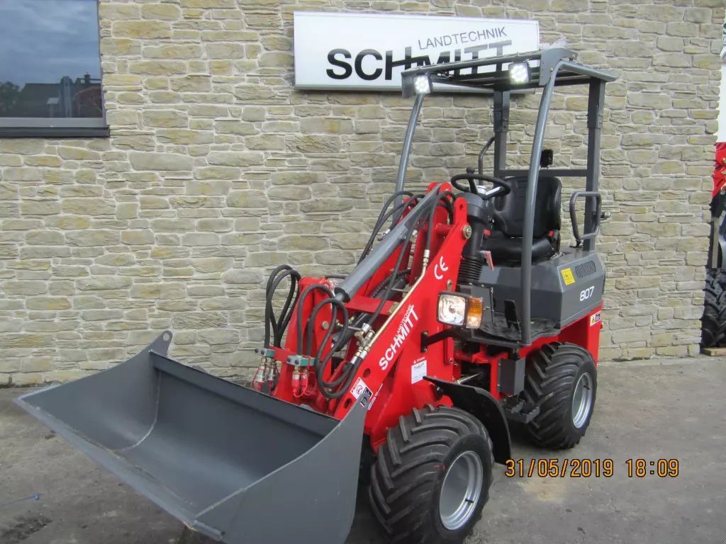 E-FARM: schmitt sommerach 807 - Teleskopradlader - id B9RU5AX - 15.109 € - Baujahr: 2020 - Abgelesene Motorstunden: 50,Motorleistung (PS): 25,Deutschland