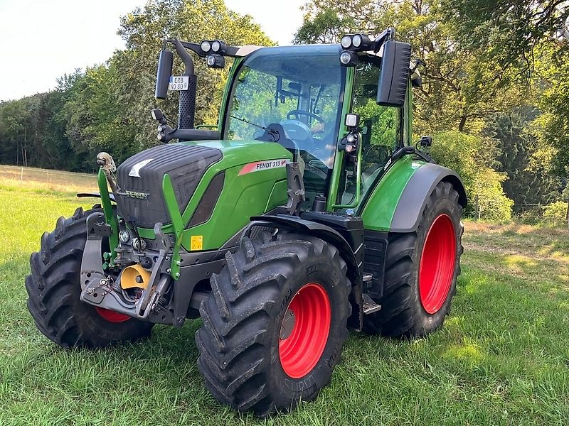 Fendt 313 Vario Profi tractor €79,000