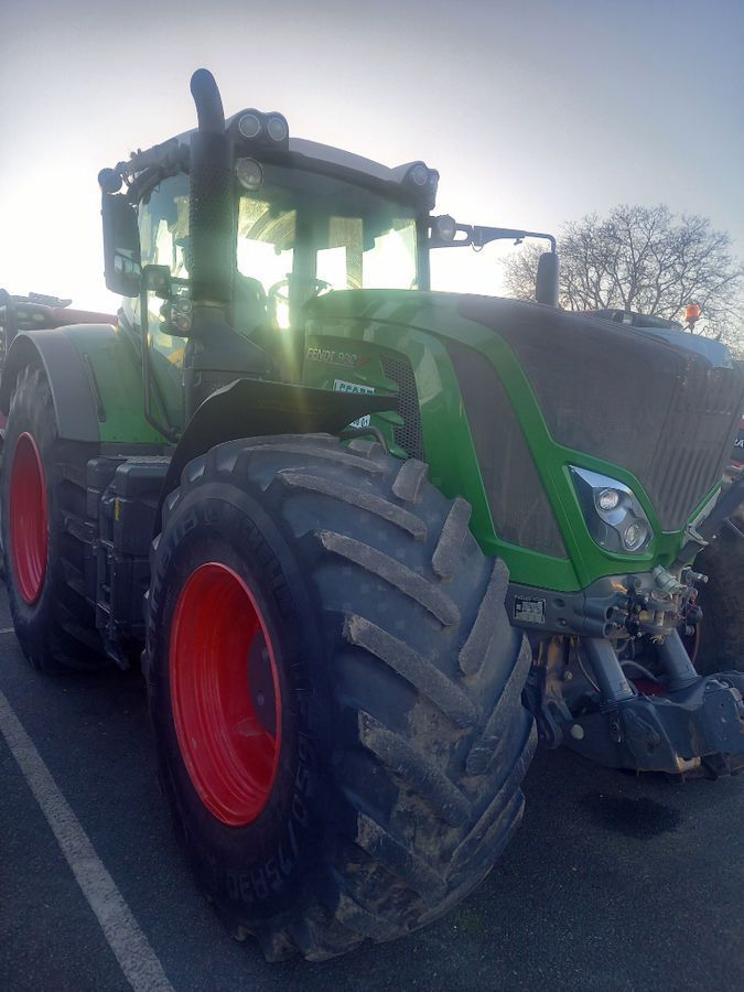 E-FARM: Fendt 930 Vario - Tracteur - id 8KJNSCJ - 165 000 € - Année: 2018 - Lecture du nombre d'heure: 5 170,Puissance du moteur (chevaux): 300,France