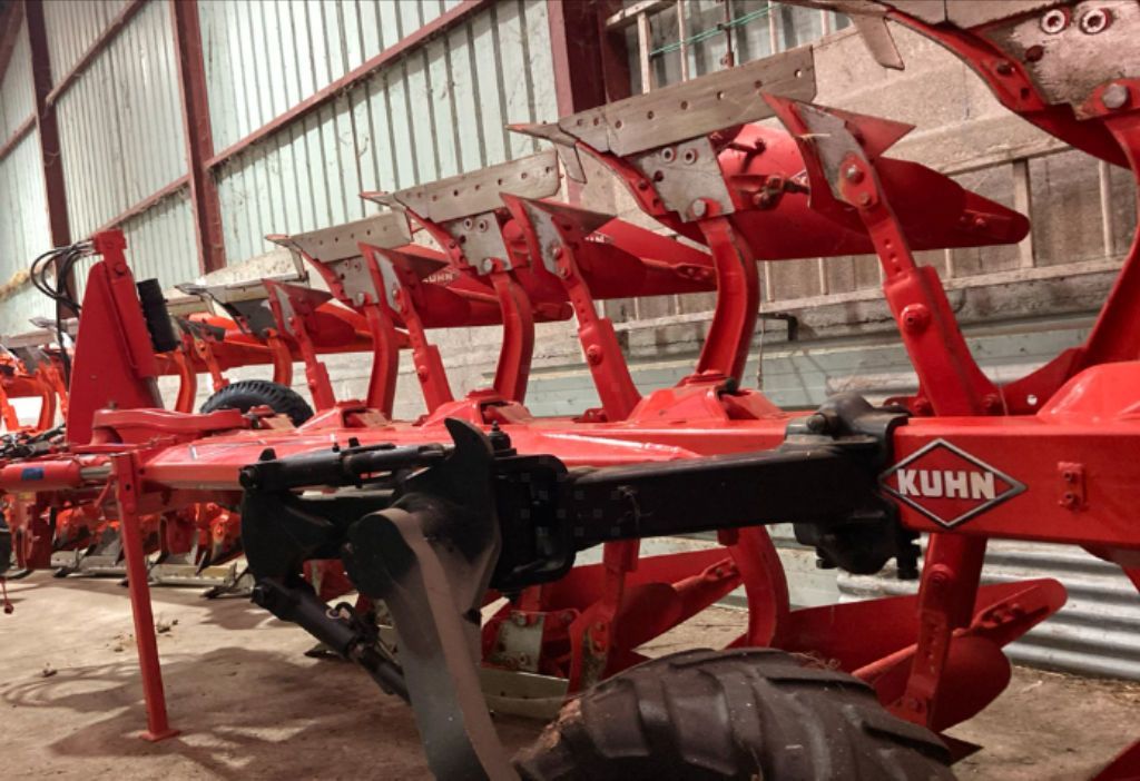 Kuhn varimaster 153 Plough €35,000