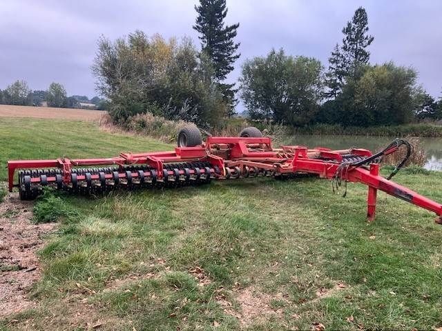 E-FARM: HE-VA 10.2 rolls - Walze - id HMSKNXC - 14.983 € - Baujahr: 2014 - Vereinigtes Königreich