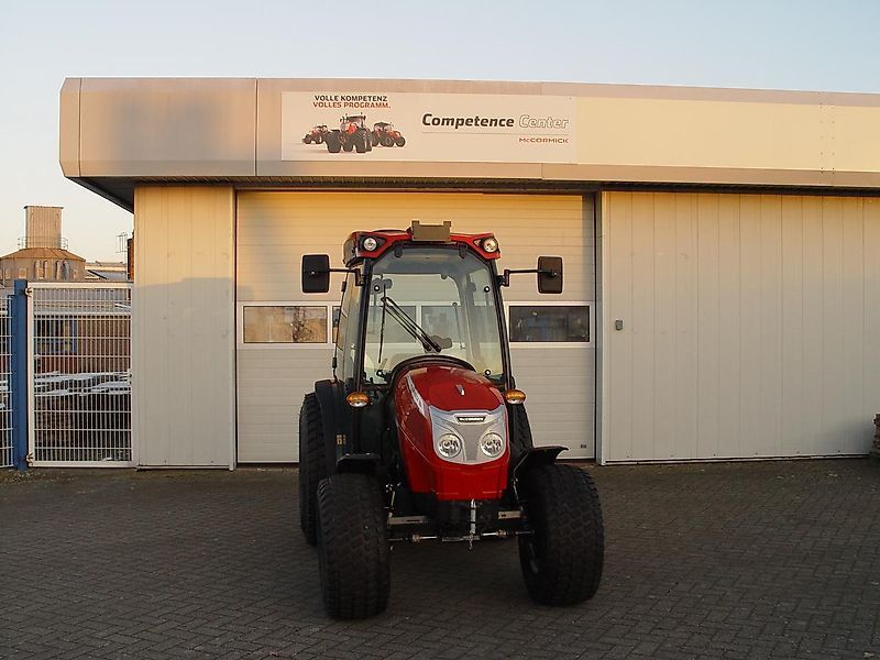 E-FARM: McCormick X2.055 - Traktor - id EBMCUBP - Motorleistung (PS): 54 - Deutschland