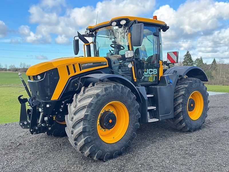 JCB Fastrac 4220 iCON Traktor 148.991 €