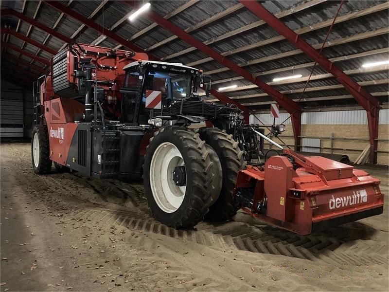E-FARM: Dewulf rqa3060 topkæde, hd bagaksel, tracks, easyclean re - Arracheuse de pomme de terre - id KM1SICC - 515 811 € - Année: 2024 - Lecture du nombre d'heure: 546,Puissance du moteur (chevaux): 350,Danemark