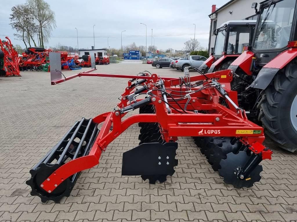 E-FARM: lupus brona talerzowa hydraulicznie składana 4,0 m - Herse à disques et disque compact - id YH1FD3Y - 12 668 € - Année: 2023 - Pologne