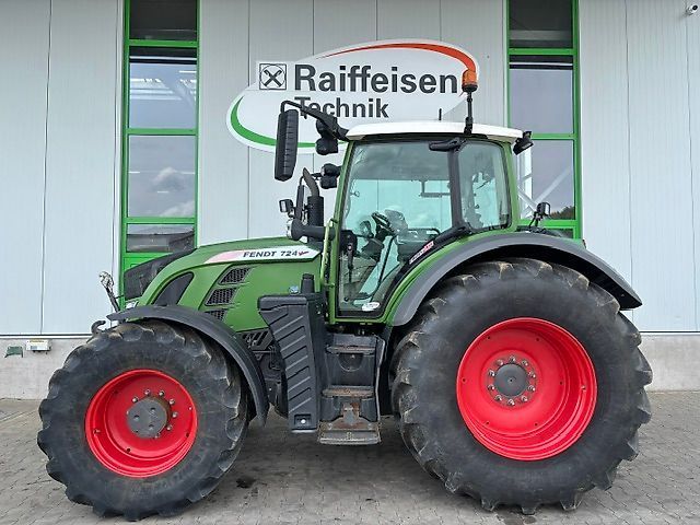 Fendt 724 Vario Profi Plus Tractor 107.600 €