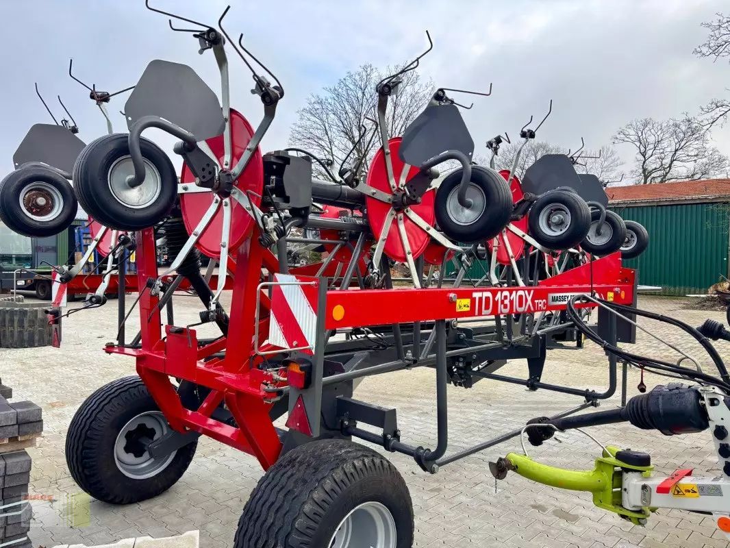 E-FARM: Massey Ferguson TD1310X TRC - Tedder - id KM8WDXF - €33,529 - Year of construction: 2022 - Germany