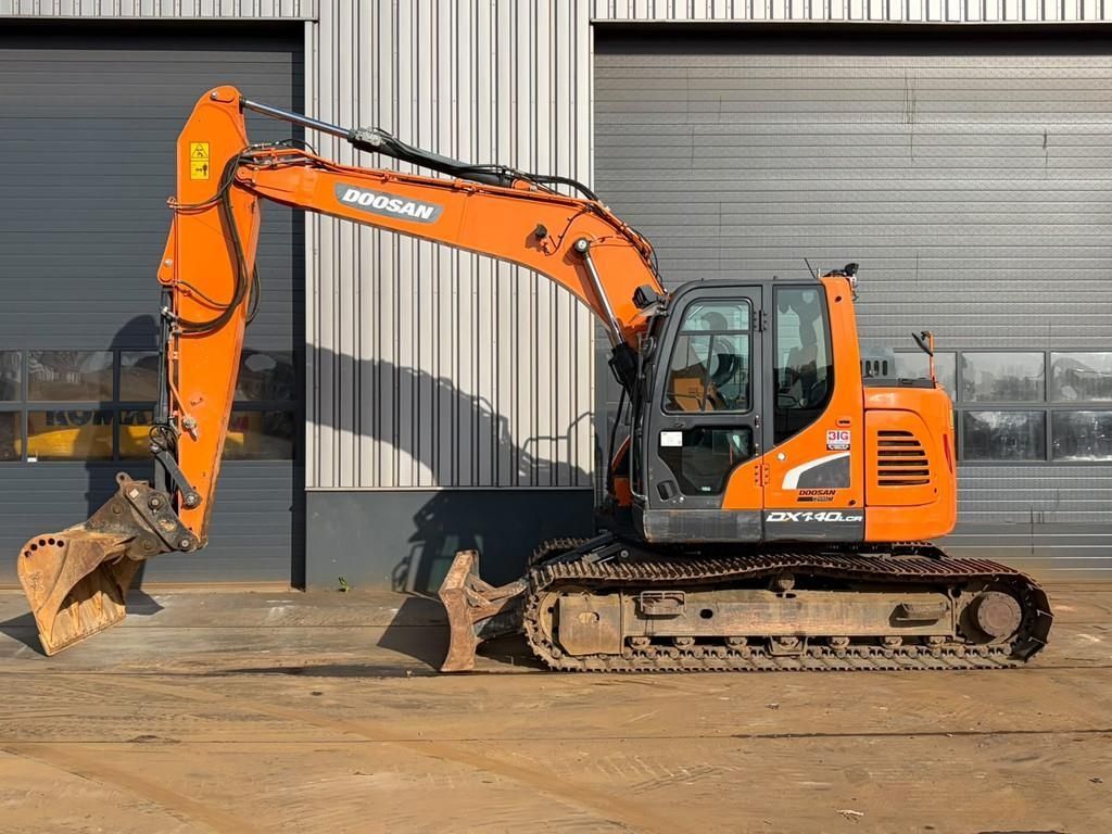 Doosan dx140lcr-5 Gravemaskine med larvebånd 75.000 €