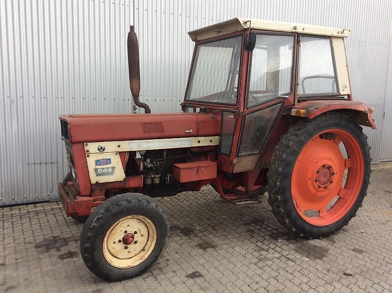 E-FARM: Case IH 844 s - Tracteur - id KDLK2FR - Année: 1974 - Lecture du nombre d'heure: 7 878,Allemagne