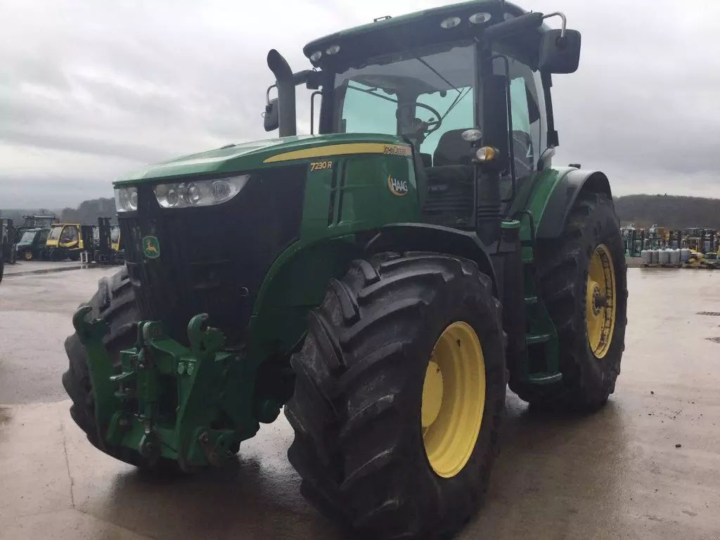 E-FARM: John Deere 7230 R - Trattore - id NUAPAAM - 64.900 € - Anno di costruzione: 2013 - Ore: 6.191,Potenza del motore: 230,Francia