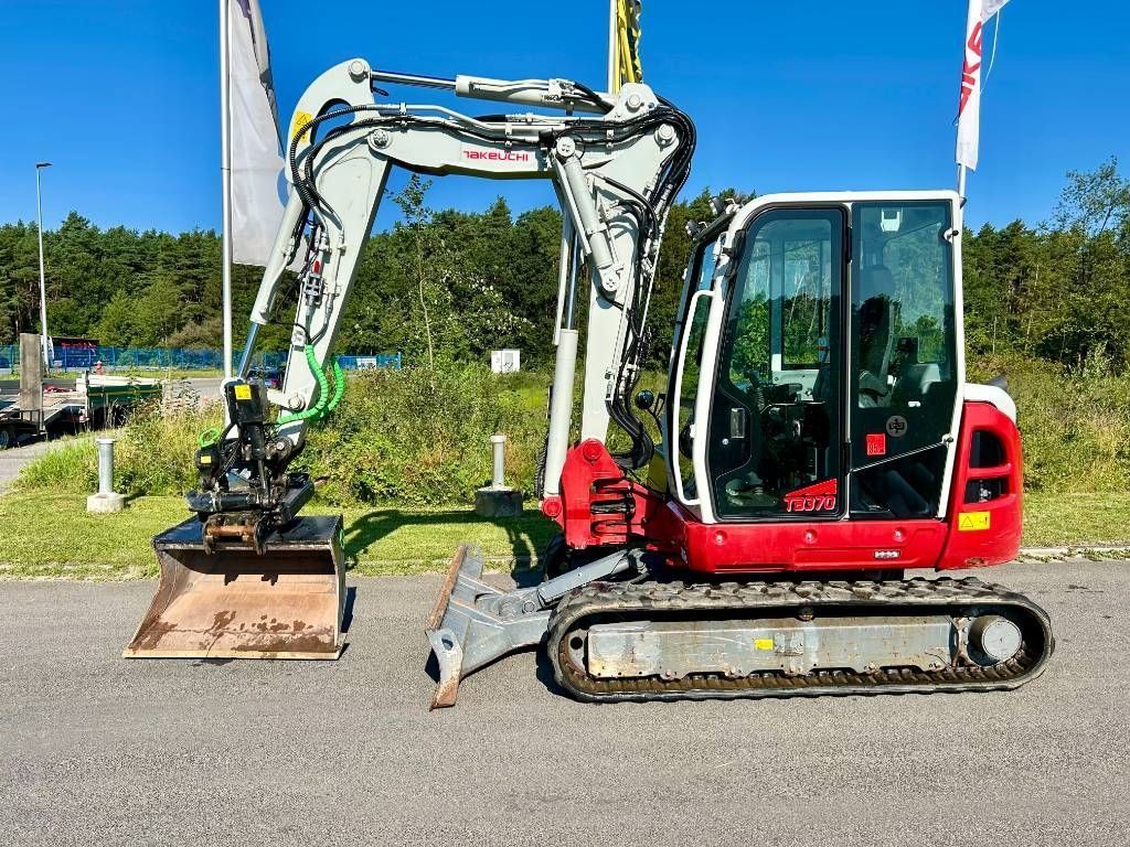 Takeuchi tb 370 cv Minigraver 86.000 €