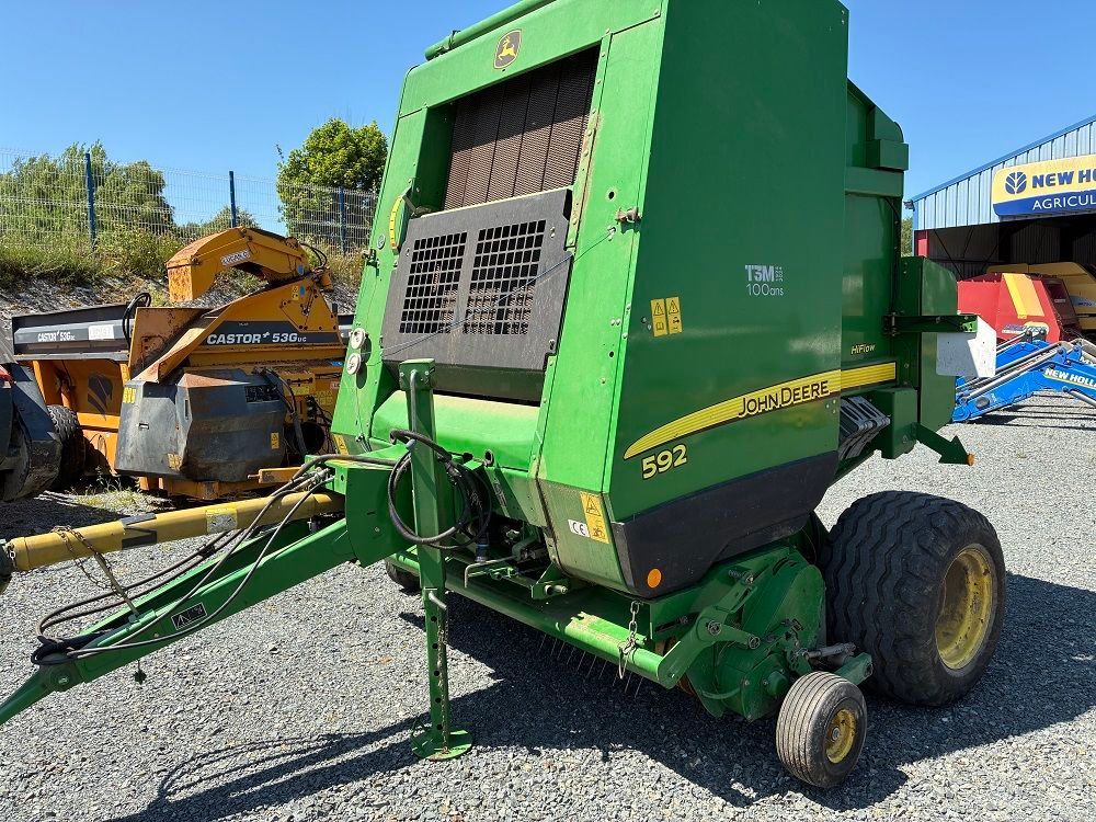 E-FARM: John Deere 592 - Lis - id ZHE8RGQ - 12 500 € - Rok výroby: 2008 - Celkový počet vyrobených balíků: 12 500,Francie