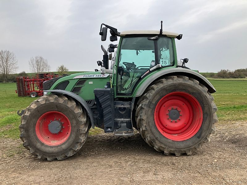 Fendt 724 Vario Tractor €65,000