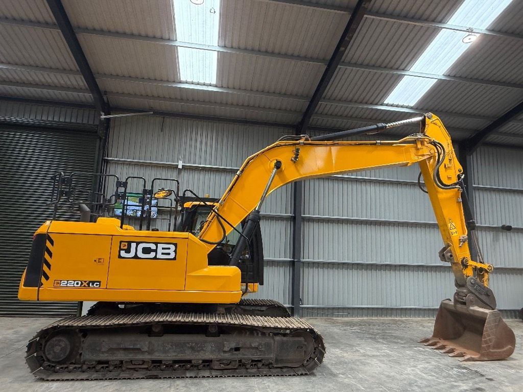 JCB 220 x lc Koparka gąsienicowa 40 141 €