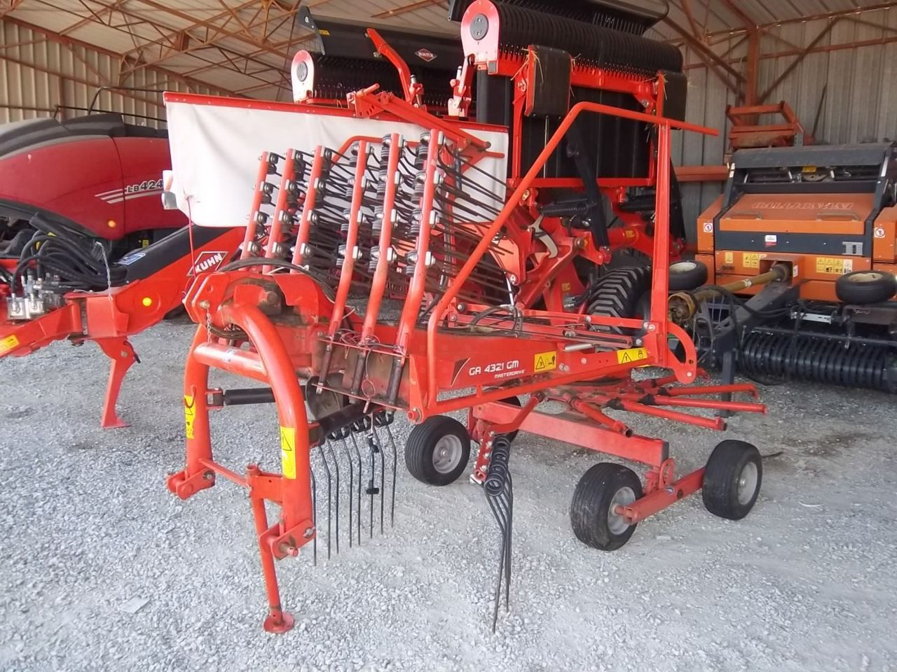 Kuhn GA 4321 GM Karuzelowy przetrząsacz do siana 5200 €