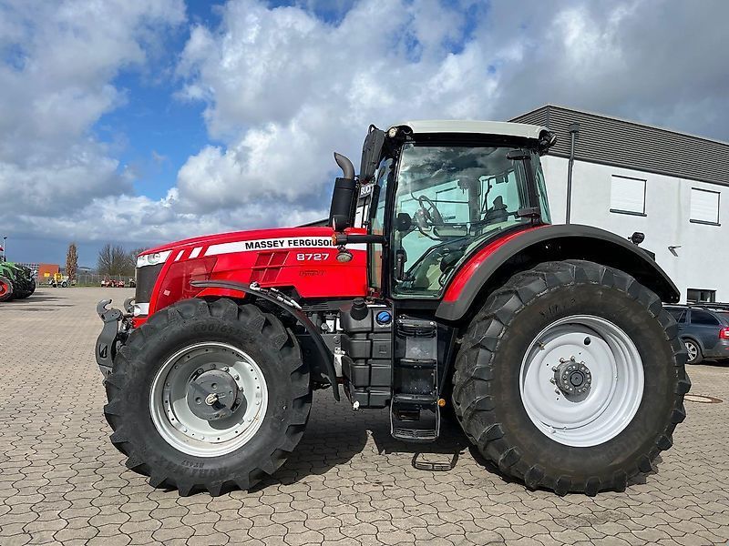 Massey Ferguson 8727 Tractor €69,000
