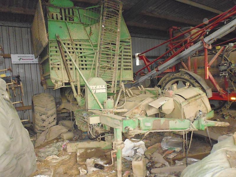 E-FARM: STOLL v 202 - Arracheuse de betteraves - id HVXEVAH - Allemagne