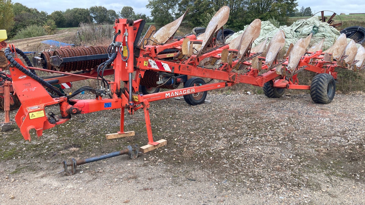 Kuhn manager plough €12,000